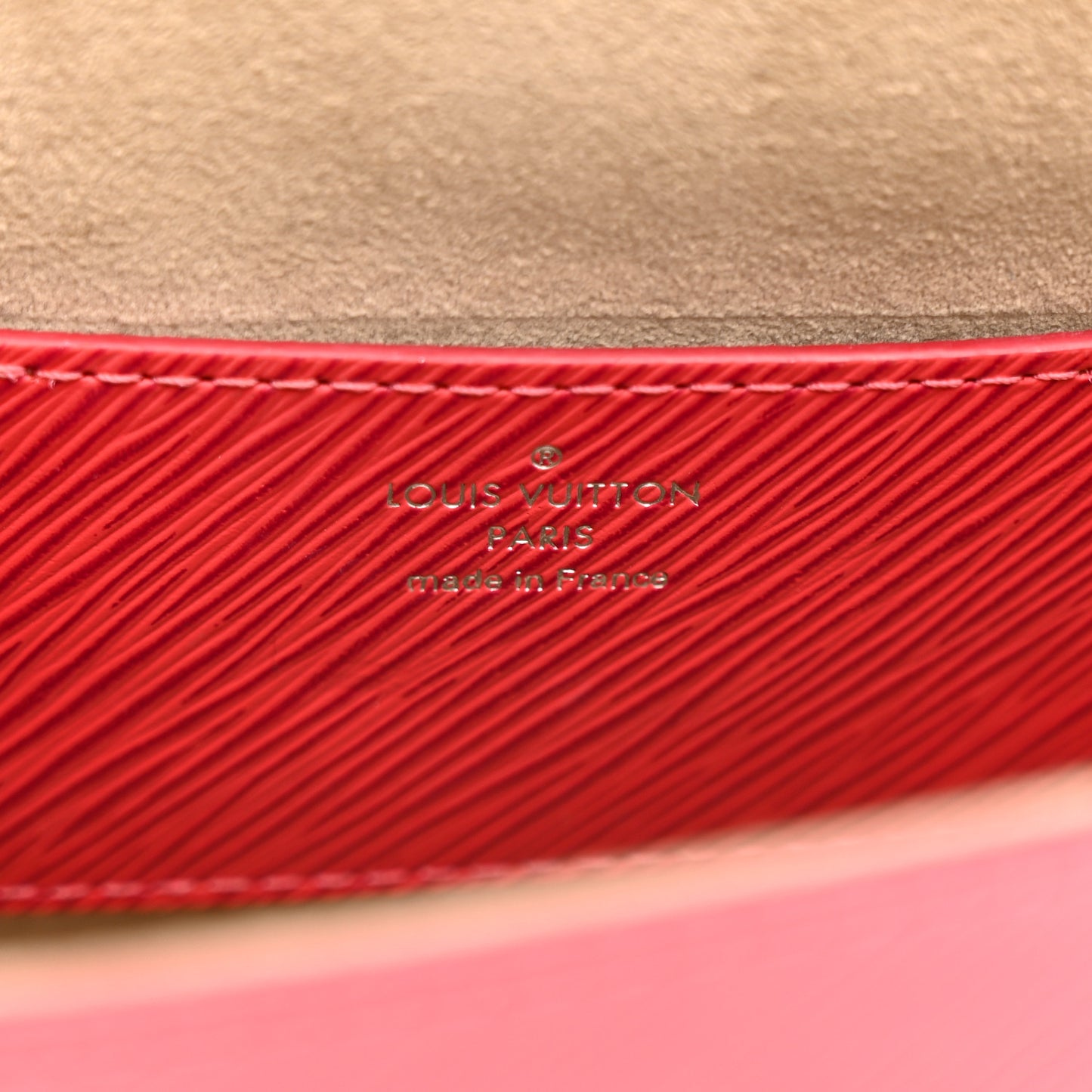 Epi Twist Shoulder Bag MM Grenade