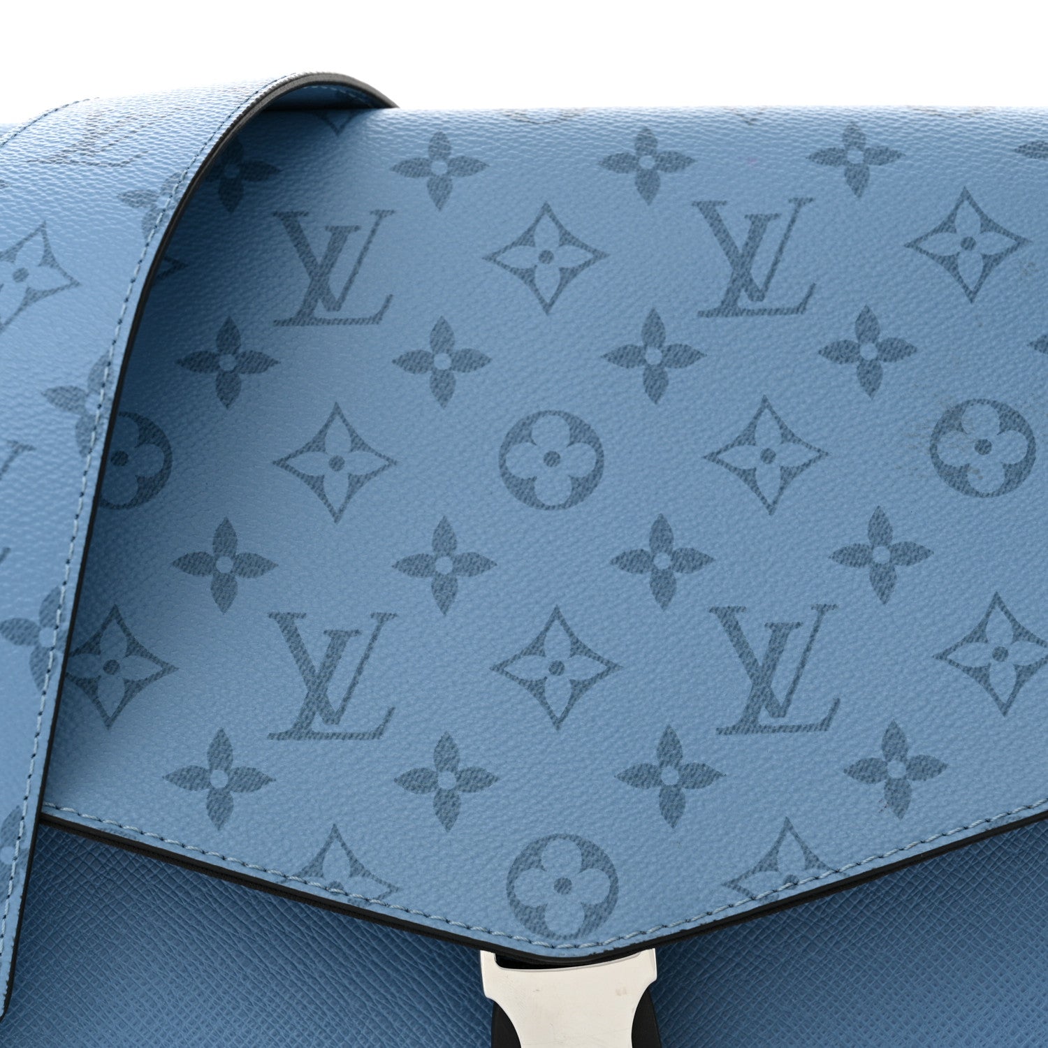 Louis Vuitton Taigarama Messengerama Denim 7 of 10