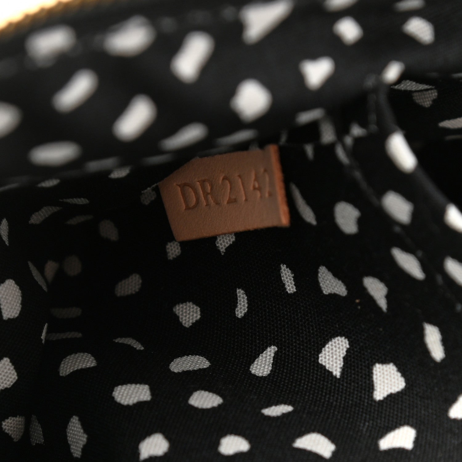 Louis Vuitton Vernis Kusama Infinity Dots Pochette Accessories Black 7 of 11