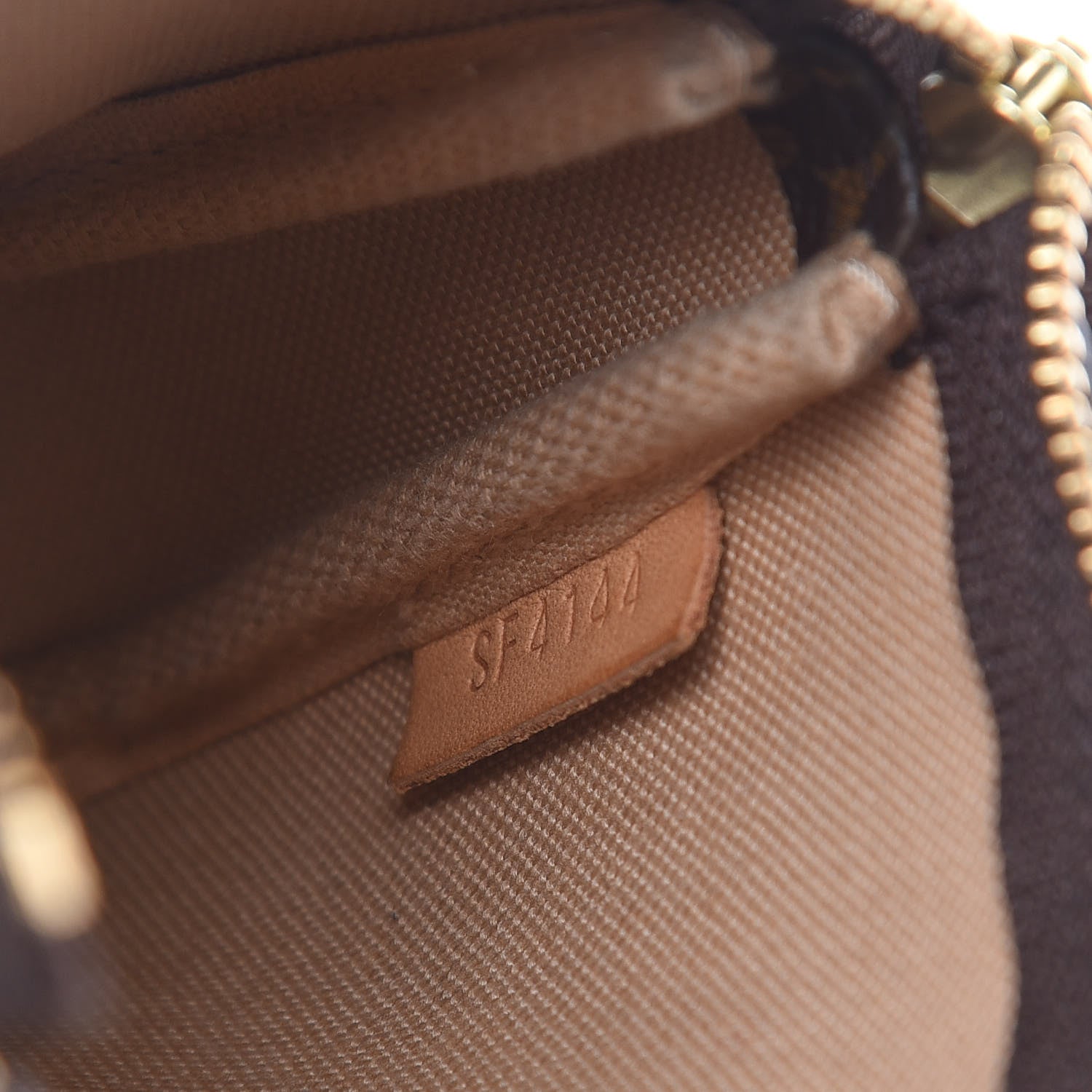 Louis Vuitton Monogram 2014 Christmas Animation Mini Pochette Accessories 6 of 9