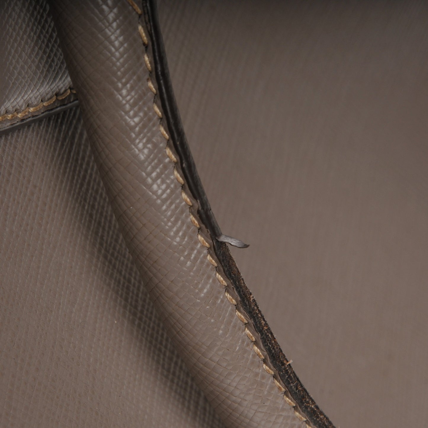 Saffiano Large Galleria Double Zip Tote Argilla