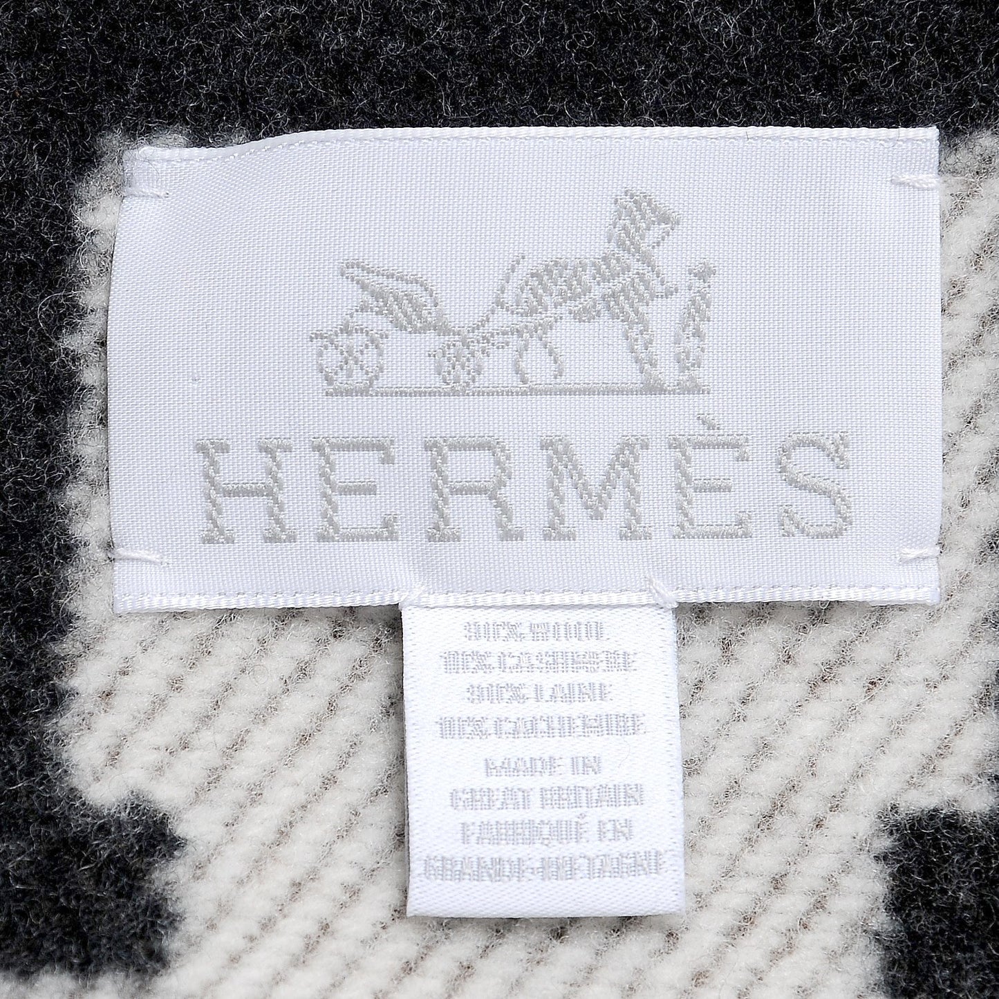 Wool Cashmere New Classic Avalon Blanket Ecru Gris Fonce