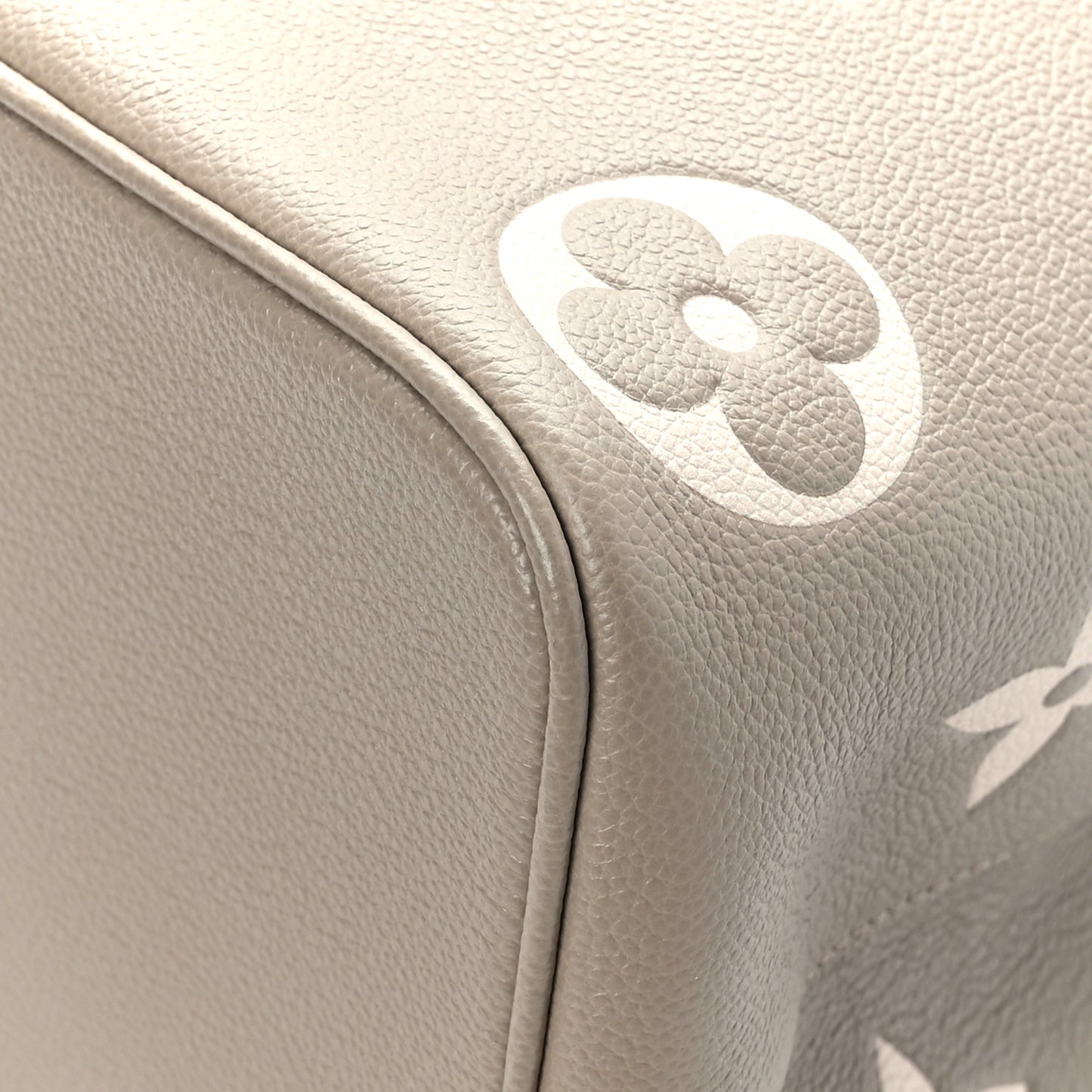 Empreinte Monogram Giant Neonoe MM Tourterelle Creme
