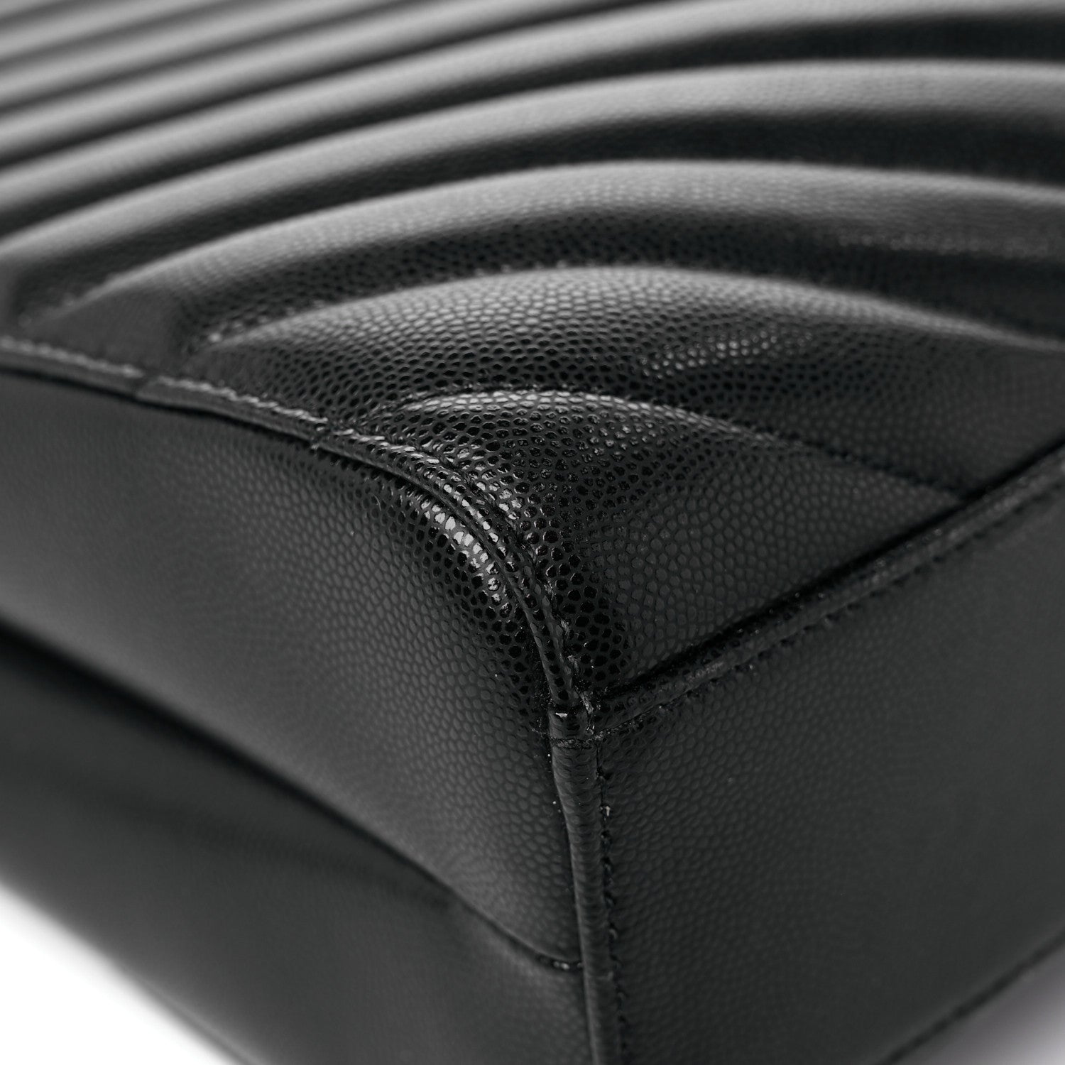 Saint Laurent Grain De Poudre Matelasse Chevron Tribeca Shopping Bag Black 9 of 10