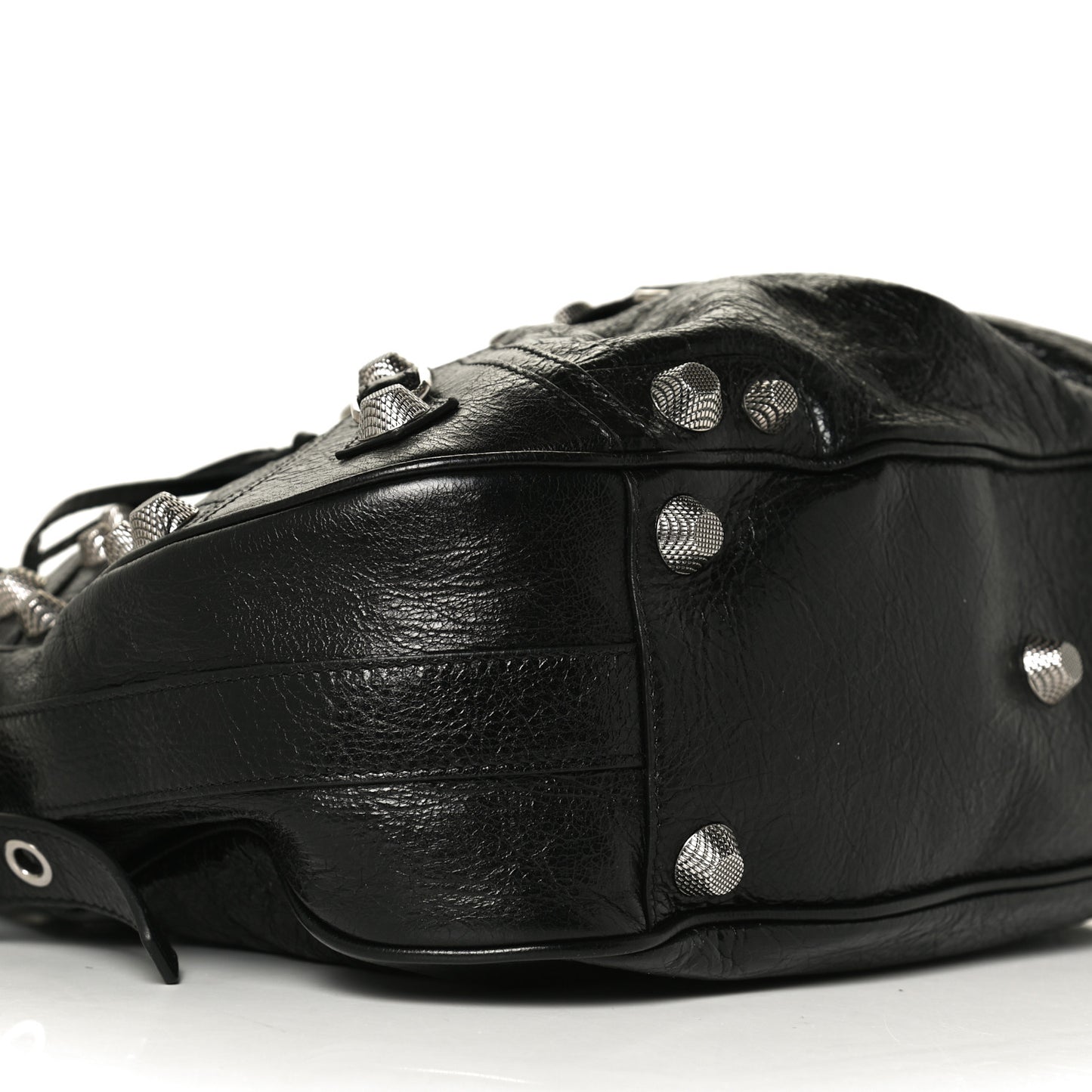 Agneau Arena Medium Le Cagole Shoulder Bag Black