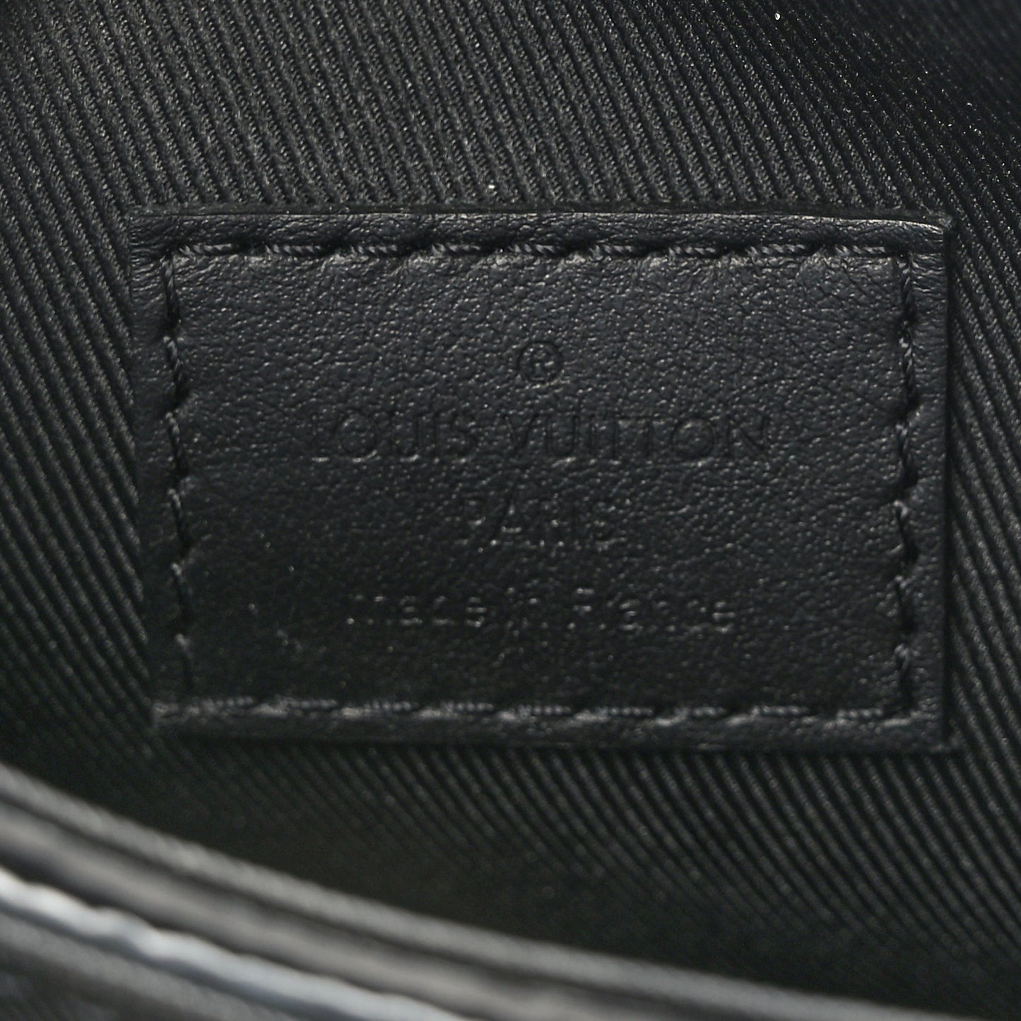 Taurillon Monogram S Lock Wearable Wallet Black
