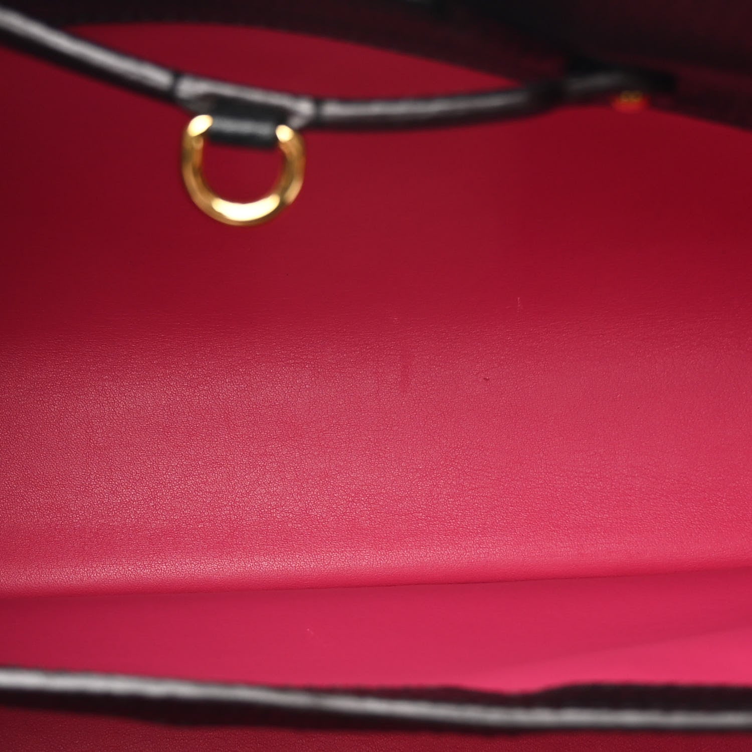 Louis Vuitton Taurillon Capucines PM Black 5 of 11