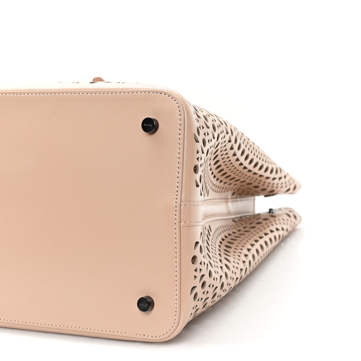 Calfskin Vienne Mina 32 Bag Sandy