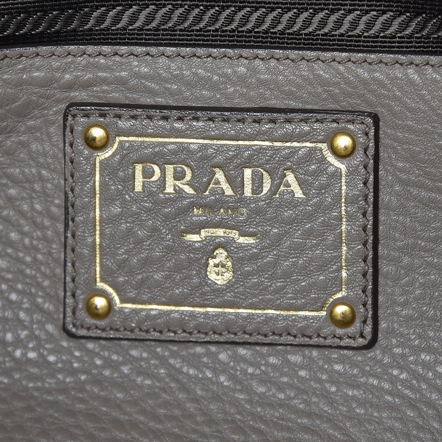 Vitello Daino Side Zip Tote Argilla