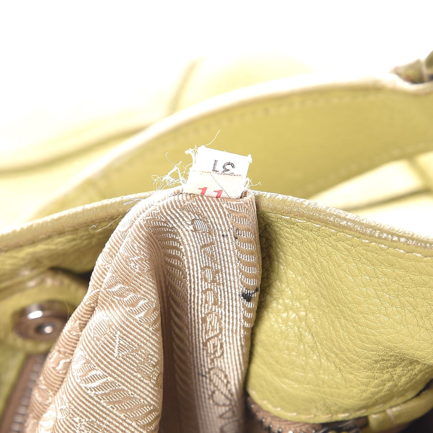 Vitello Daino Side Pocket Hobo Green