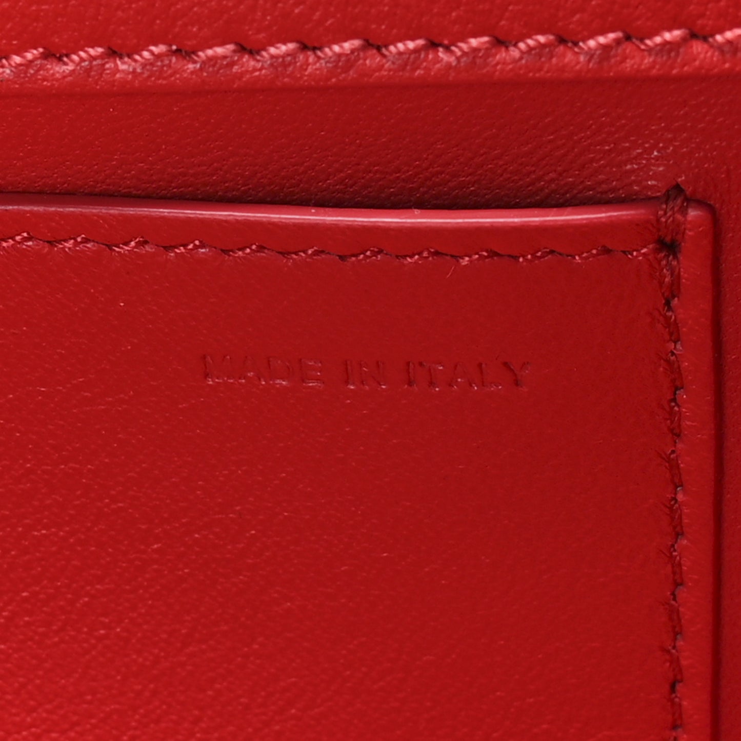 Calfskin Enamel Vlogo Loco Shoulder Bag Rouge Pur
