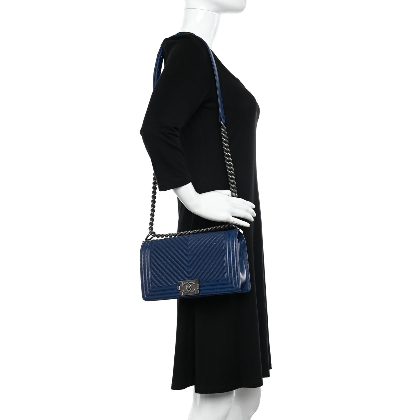 Wrinkled Lambskin Chevron Quilted Medium Boy Flap Navy