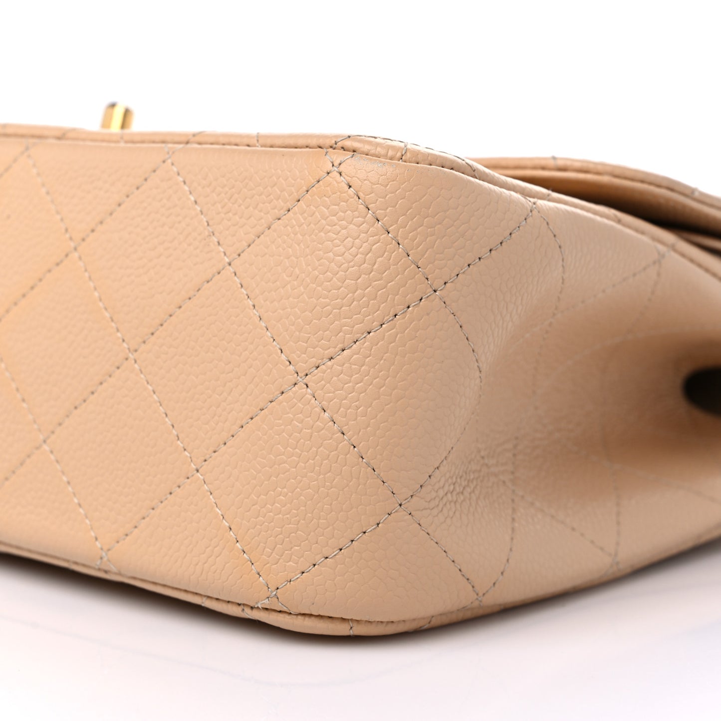Caviar Quilted Jumbo Double Flap Beige Clair