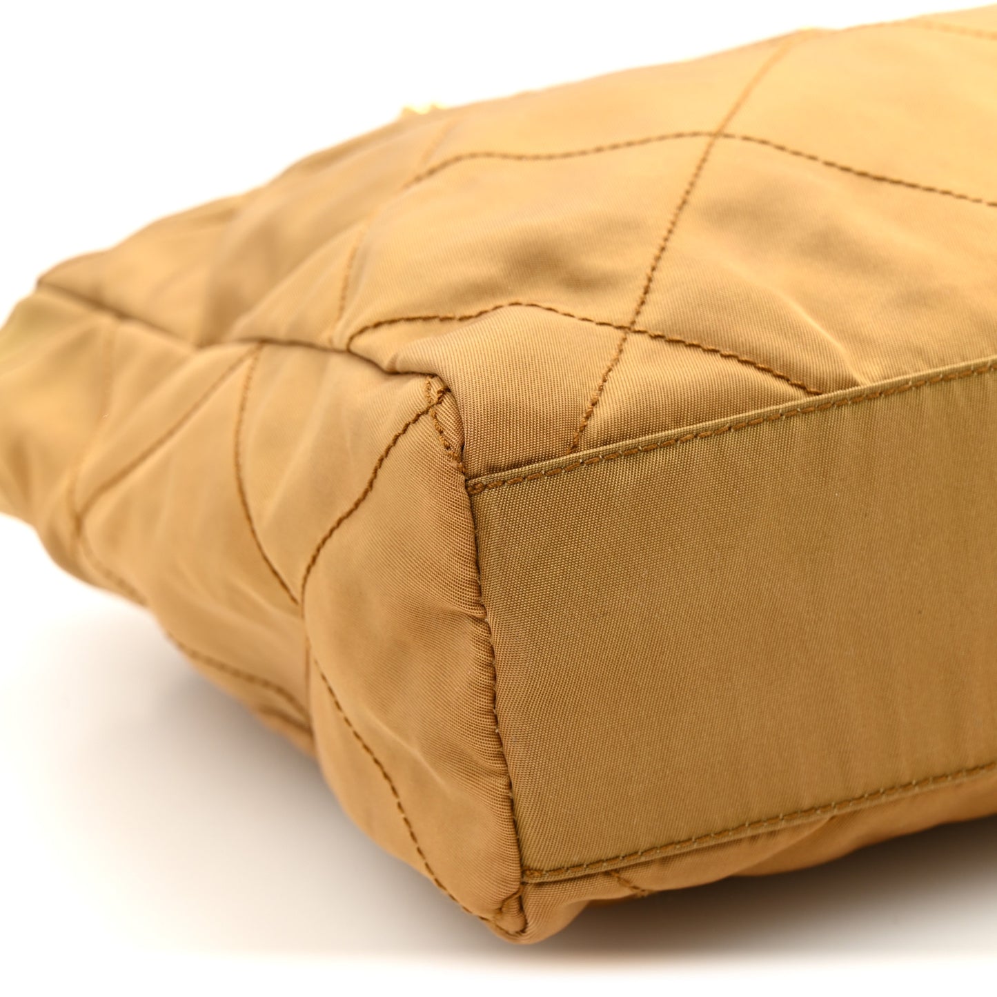 Nylon Tessuto Impuntu Quilted Shoulder Bag Corinto