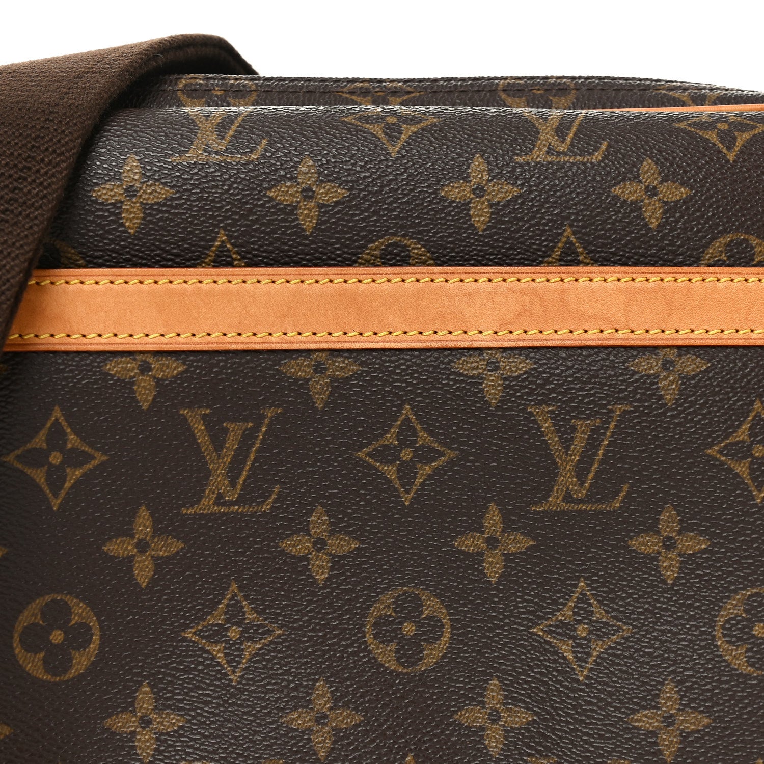 Louis Vuitton Monogram Reporter PM 6 of 8