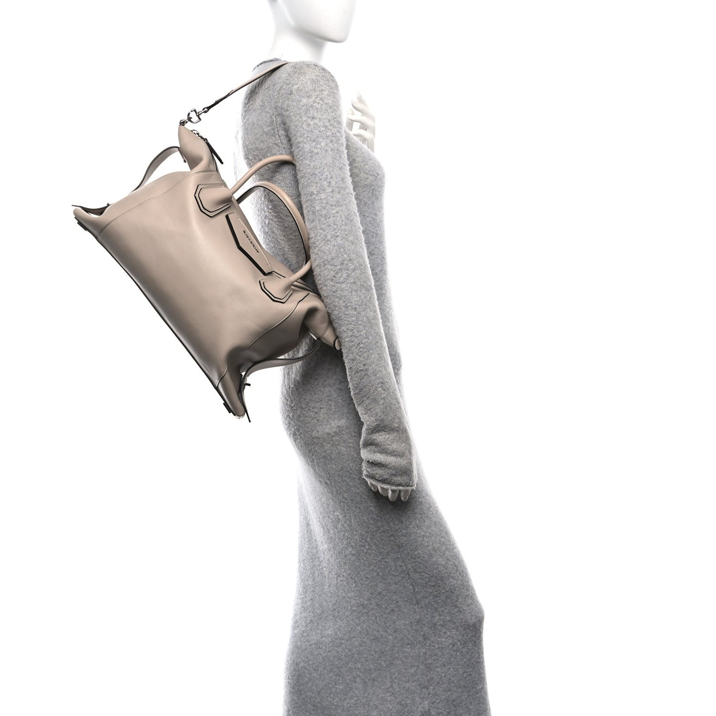 Soft Calfskin Medium Soft Antigona Dune