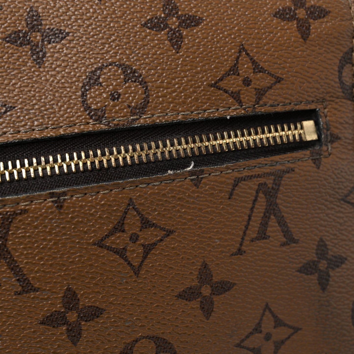 Reverse Monogram Pochette Metis