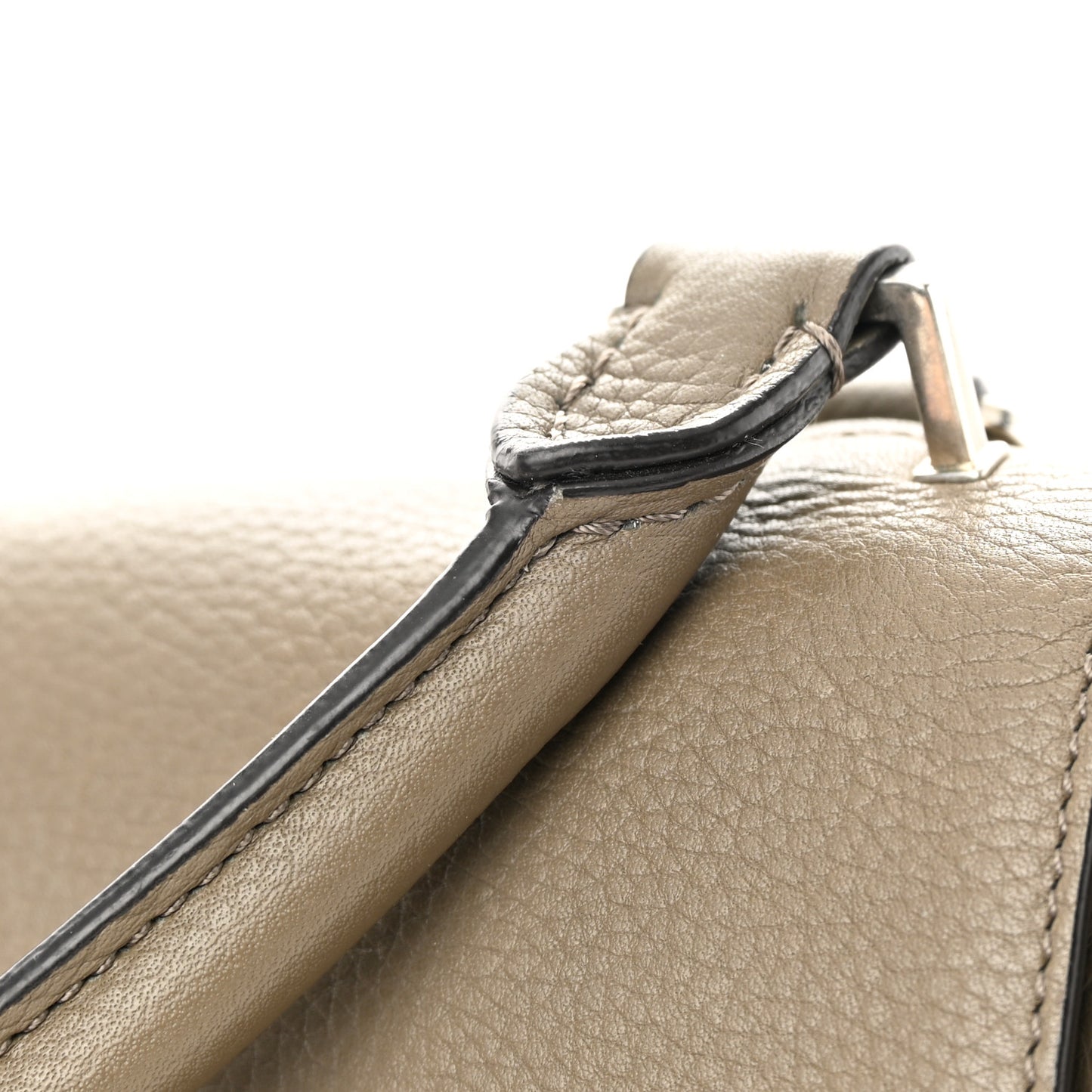 Drummed Calfskin Suede Medium Trapeze Souris