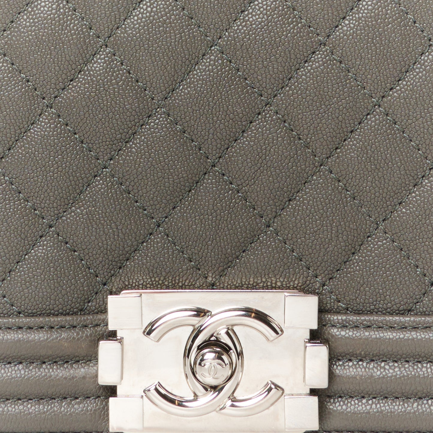 Caviar Quilted Medium Boy Flap Grey