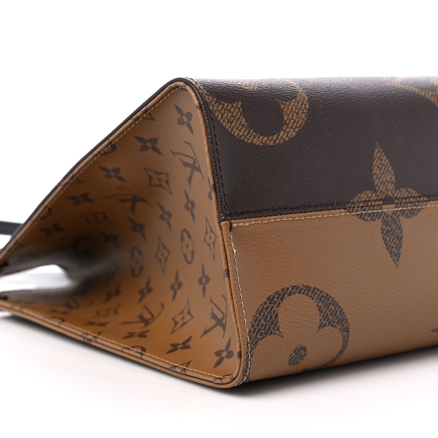 Louis Vuitton Reverse Monogram Giant Onthego MM 7 of 8