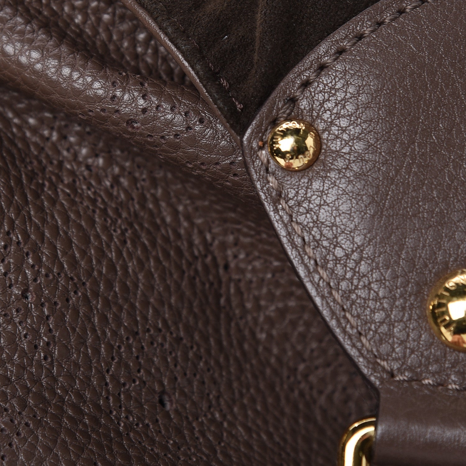 Louis Vuitton Mahina L Gris Perle 12 of 15