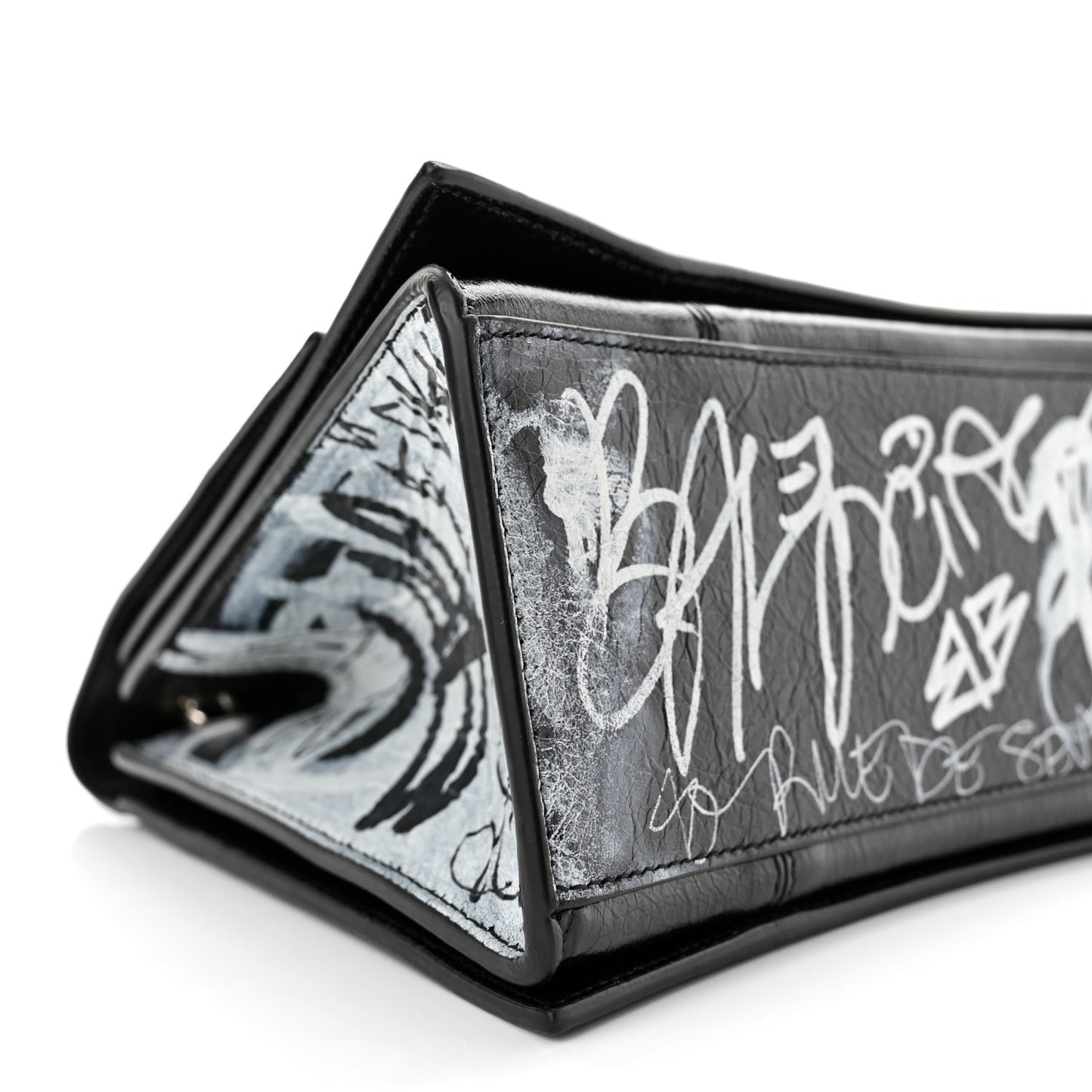 Agneau Arena Graffiti Medium Crush Chain Bag Black White