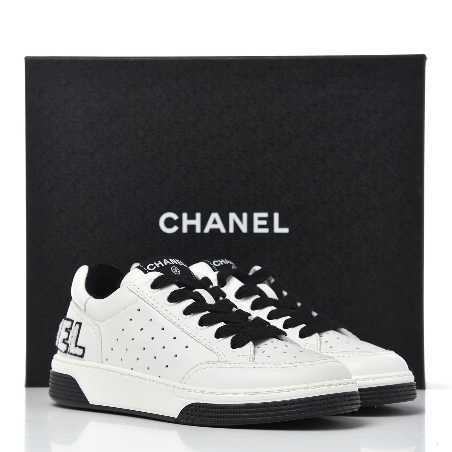 Calfskin Womens Logo Sneakers 35 Black White