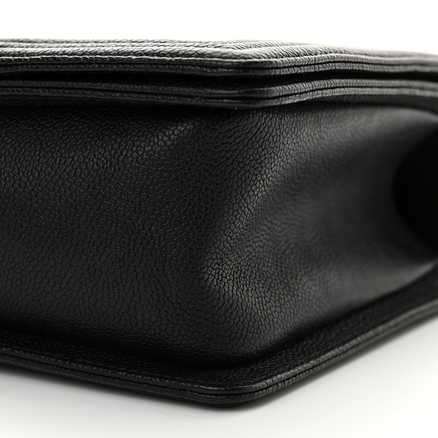 Caviar Quilted New Medium Boy Flap Black