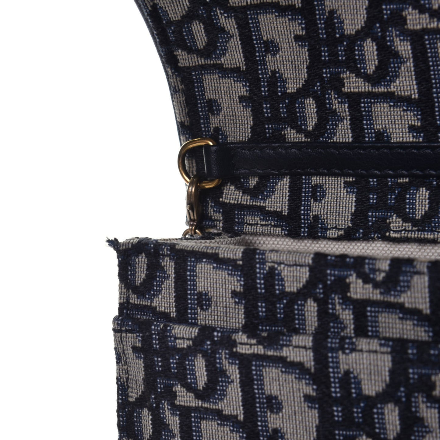 Oblique Saddle Chain Pouch Blue