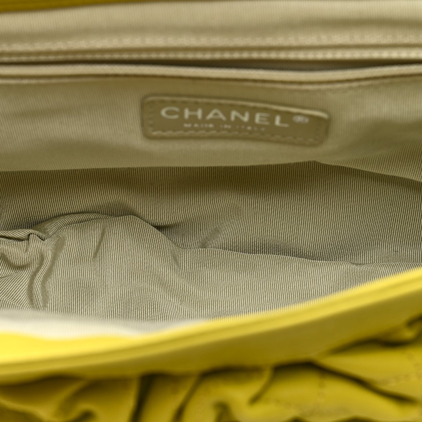 Washed Lambskin Chain Around Medium Messenger Yellow