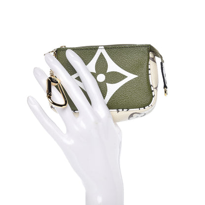 Louis Vuitton Monogram Giant Micro Pochette Accessories Kaki White 2 of 8