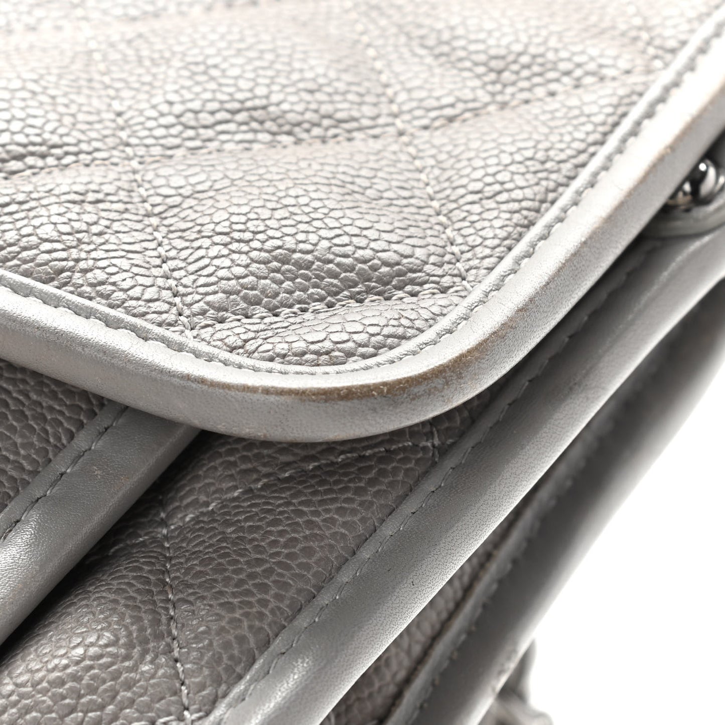 Caviar Quilted Medium French Riviera Flap Light Grey