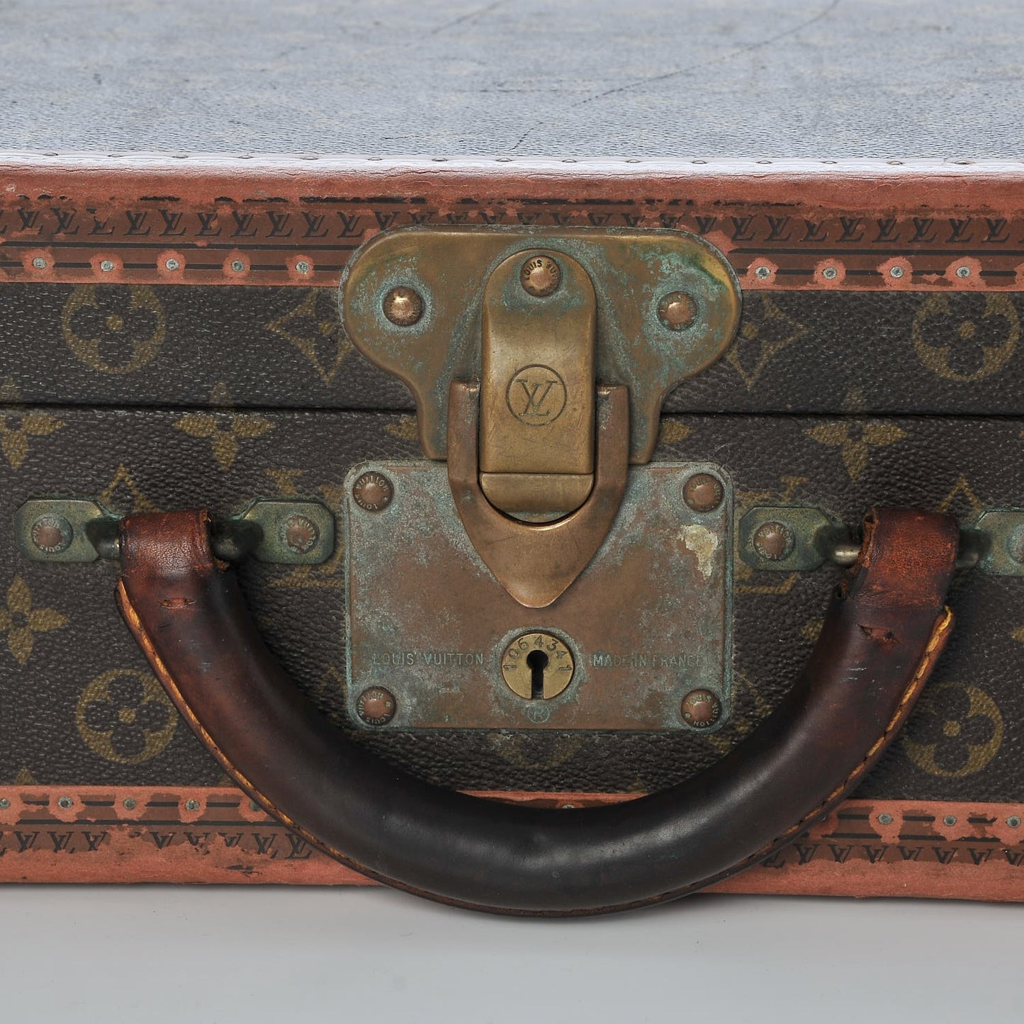 Monogram Bisten 50