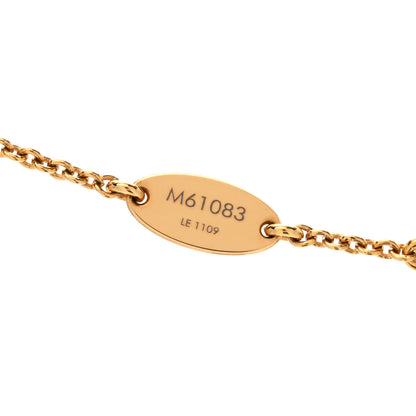 Louis Vuitton Essential V Necklace Gold 4 of 5