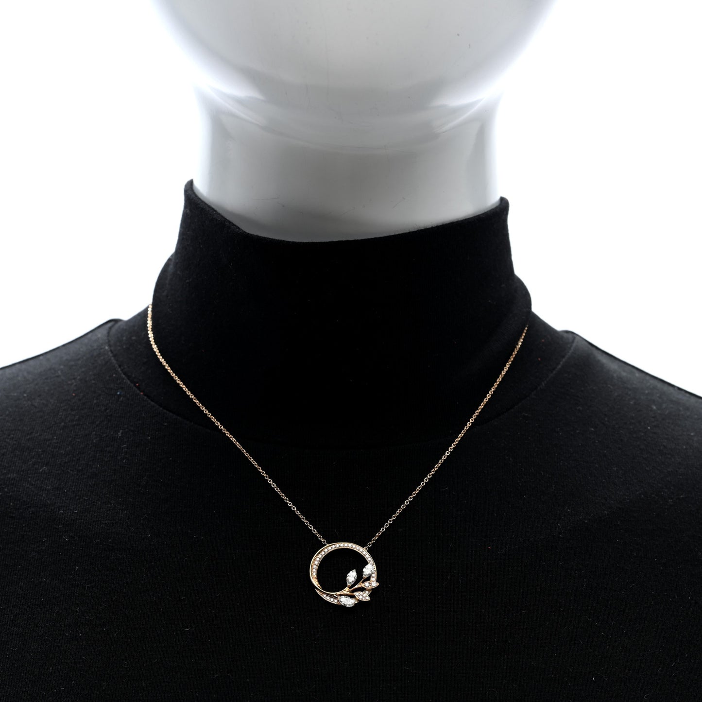 18K Rose Gold Diamond Victoria Vine Circle Pendant Necklace