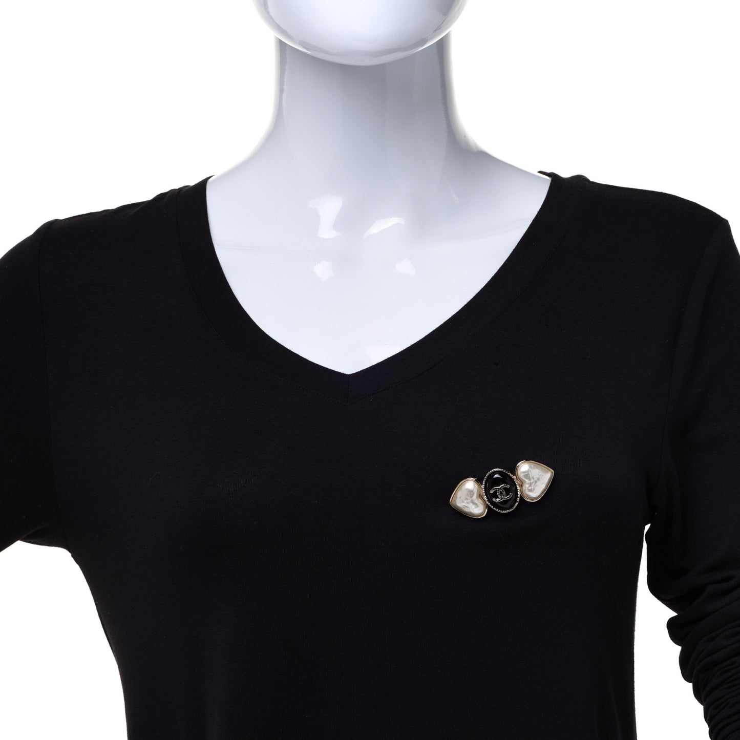 Pearl CC Heart Brooch Pearly White Gold Black