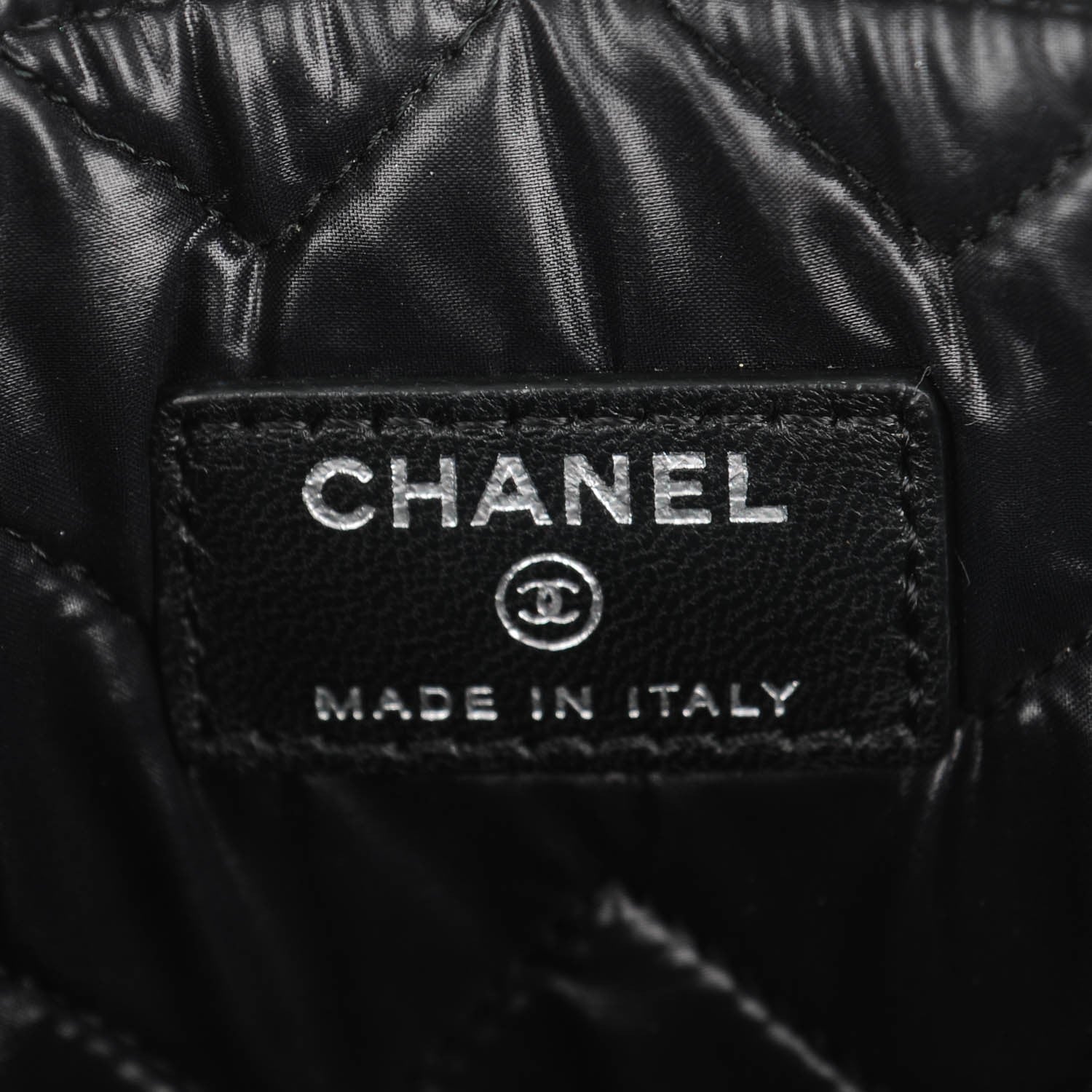 Chanel Distressed Patent Medium CC Crossing Cosmetic Case Black 6 of 7