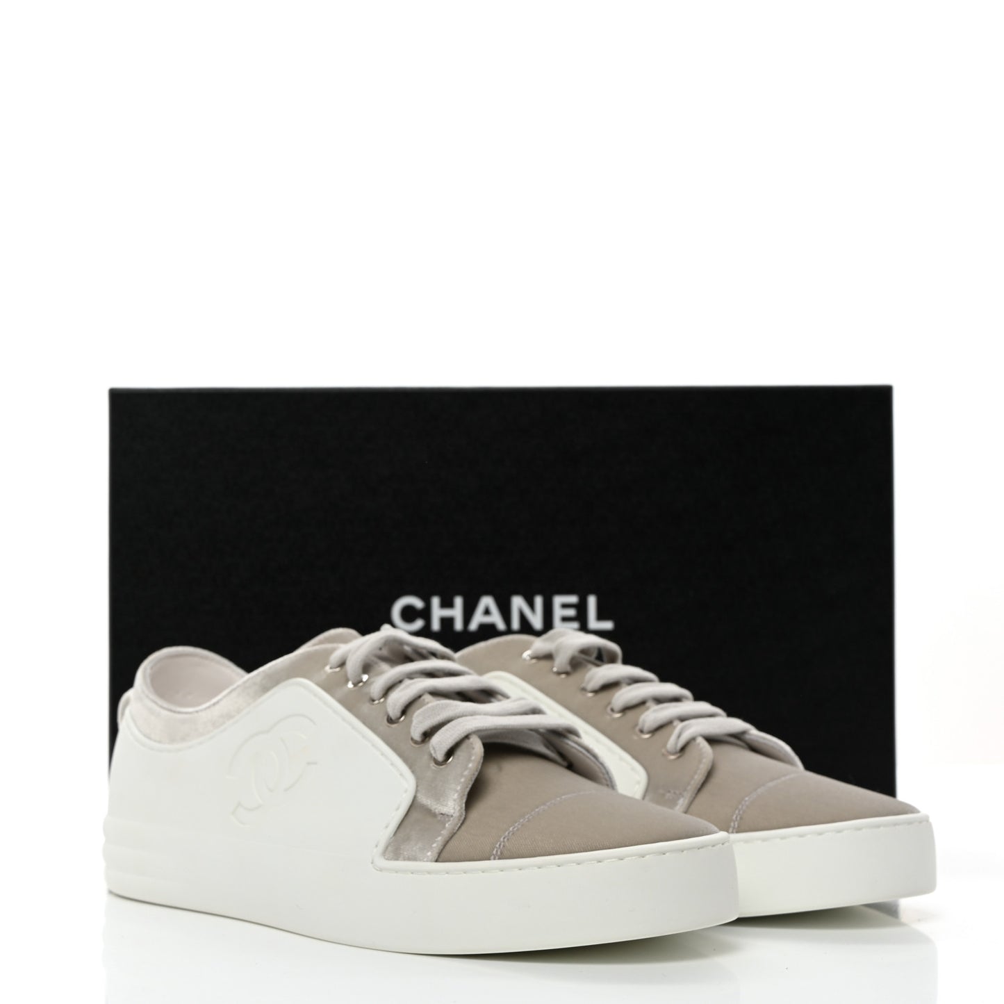 Velvet Calfskin Womens CC Sneakers 41 White Silver