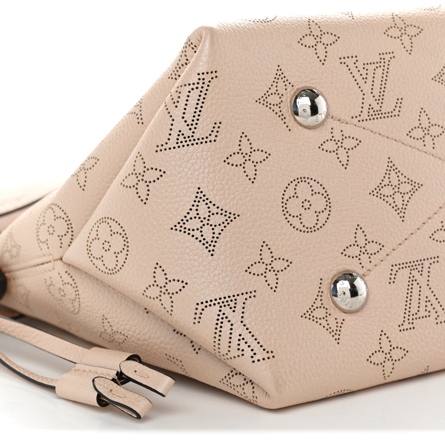Louis Vuitton Mahina Bella Coquille 9 of 11