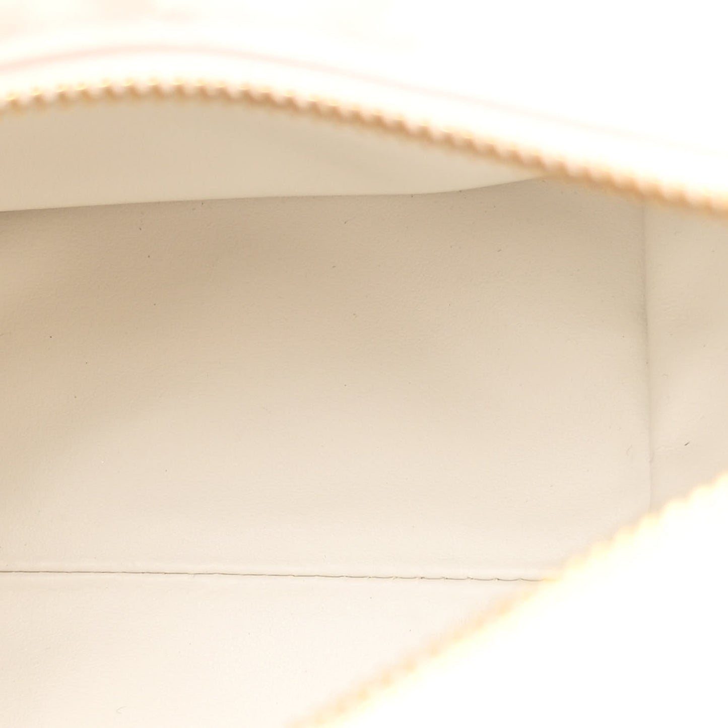 Calfskin Nappa Intrecciato Candy Wallace White