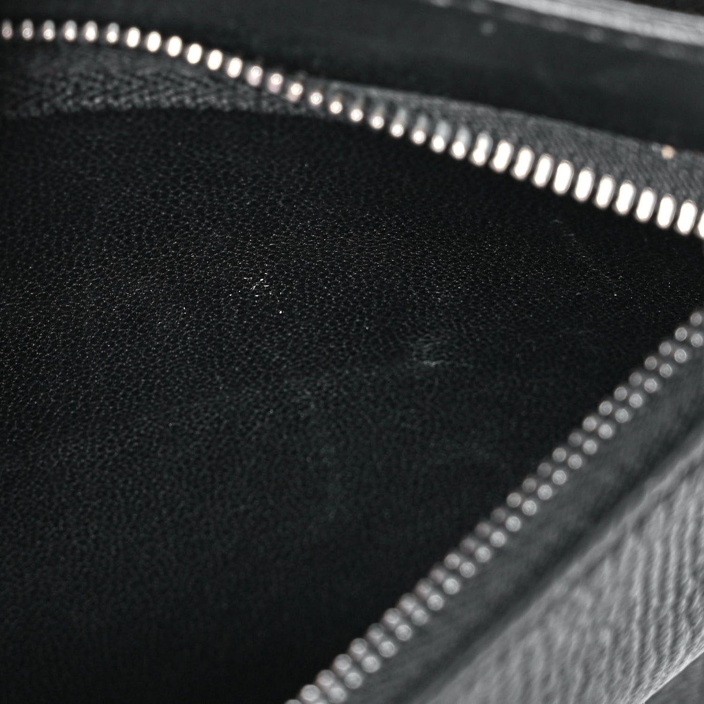 Sugar Goatskin Small GV3 Shoulder Bag Black