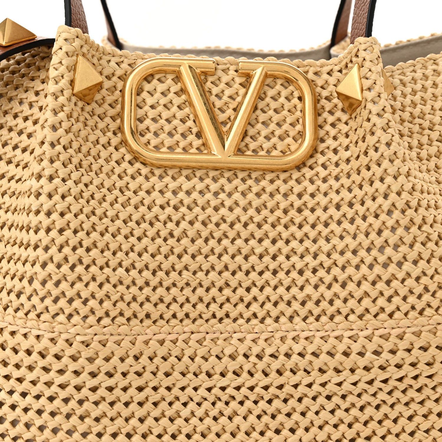 Valentino Garavani Raffia Grained Calfskin Medium Rockstud Vlogo Tote Naturale 8 of 11