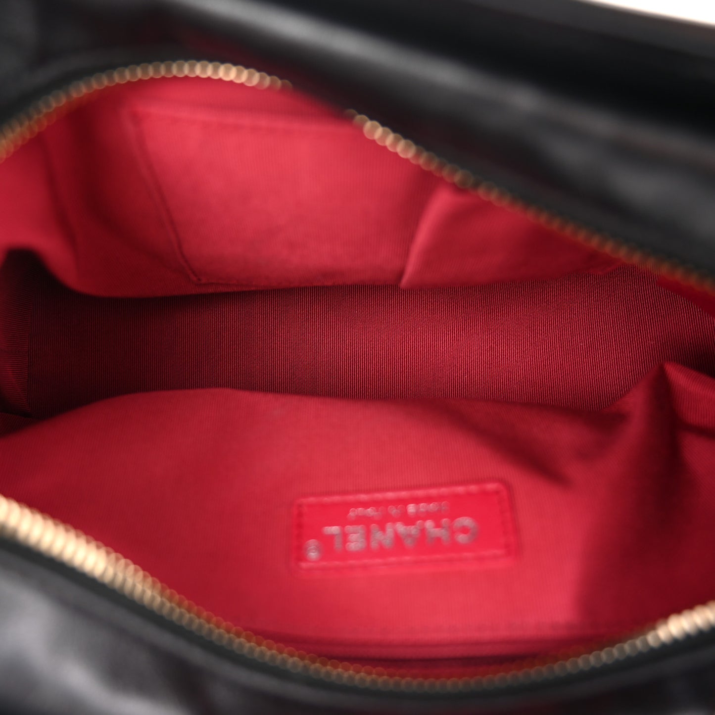 Aged Calfskin Quilted New Medium Gabrielle Hobo Black