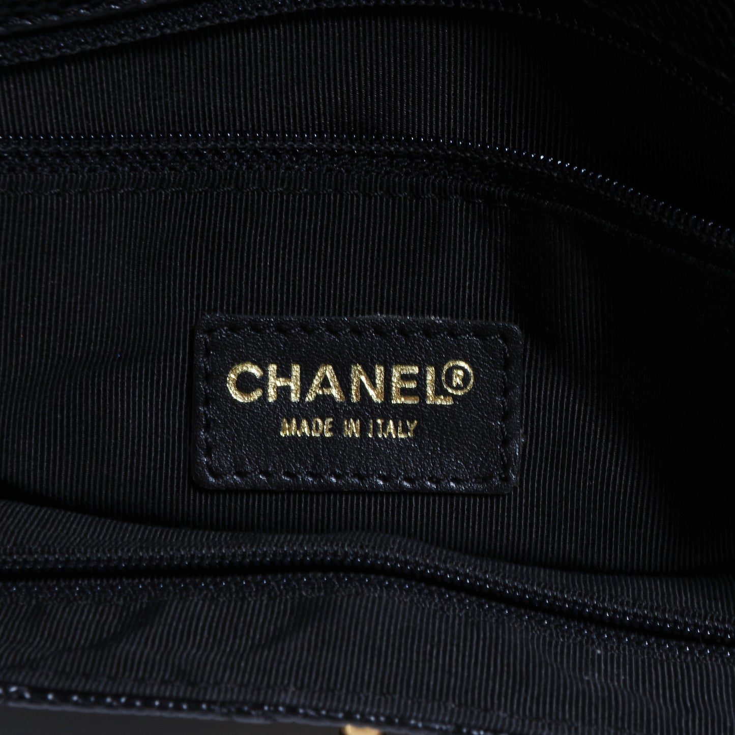 Caviar Diamond Stitched Shoulder Bag Black
