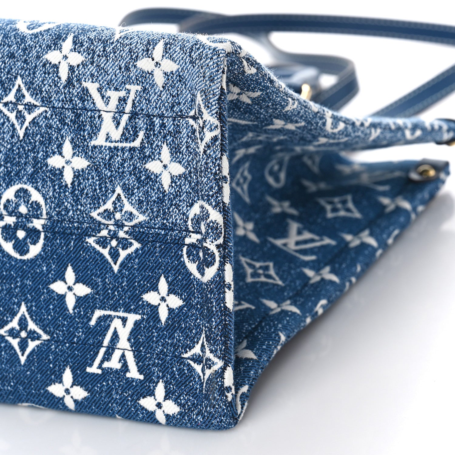 Louis Vuitton Monogram Jacquard Denim Onthego MM Bleu 8 of 8