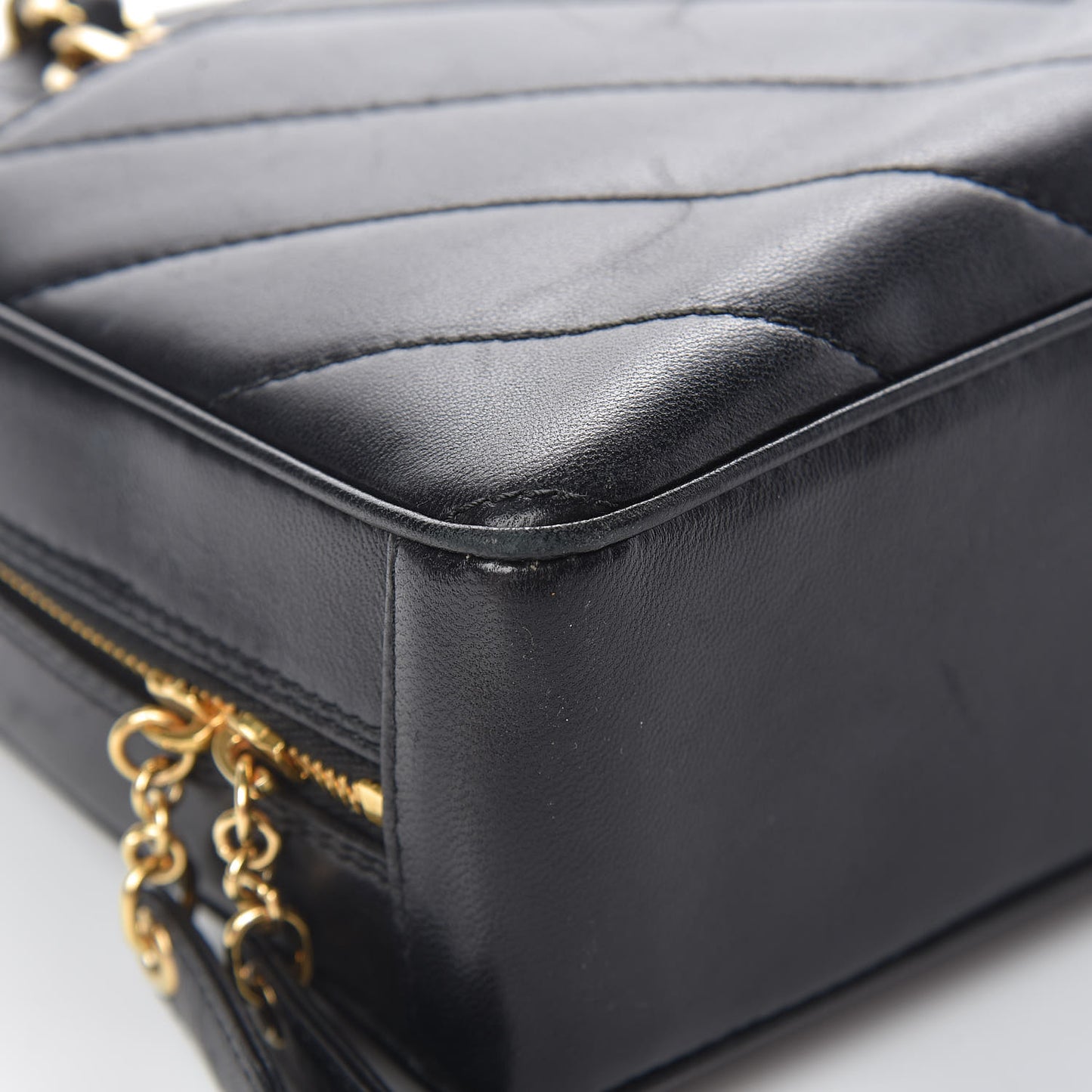 Lambskin Chevron Quilted Camera Case Black
