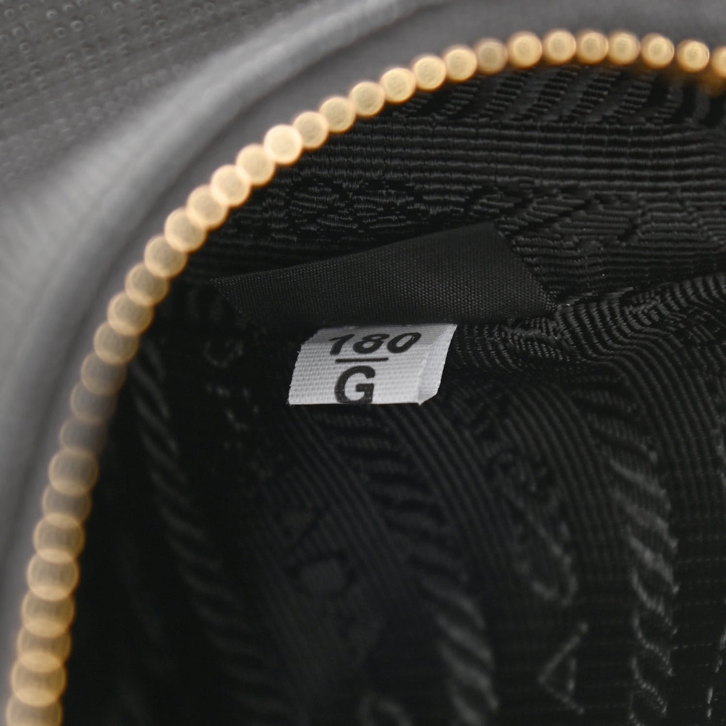Saffiano Lux Re-Edition 2005 Shoulder Bag Black
