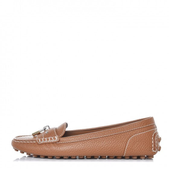 Louis Vuitton Grained Calfskin Close Up Flat Loafer 39 Brown 1 of 10