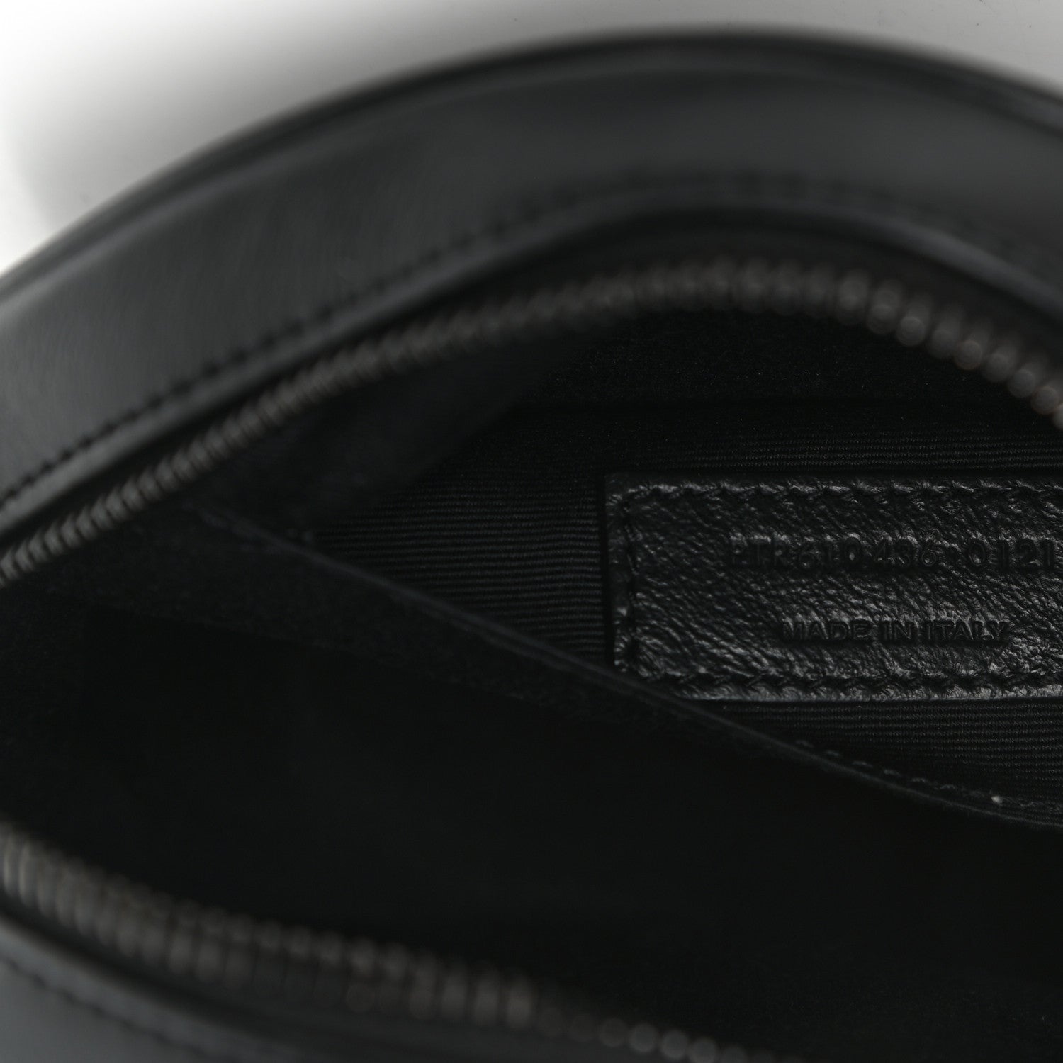 Saint Laurent Calfskin Matelasse Chevron Round Vinyle Camera Bag Black 6 of 9