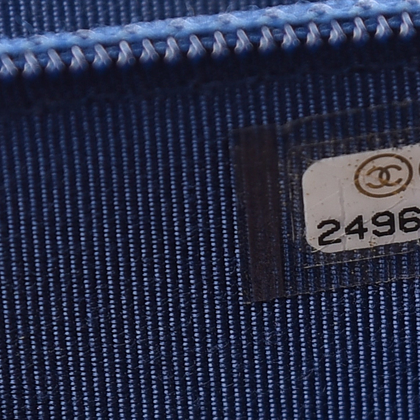 Caviar Quilted Square Wallet On Chain WOC Navy